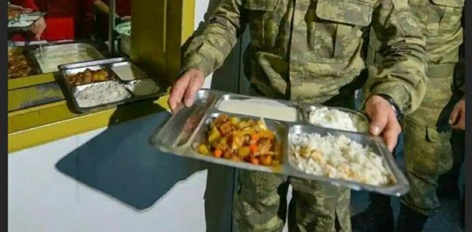 Askerde yemeklerin tadı nasıl? Tatsız tuzsuz mu oluyor?
