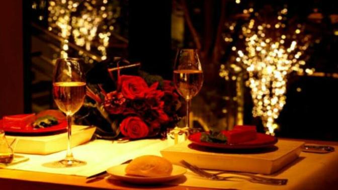 Romantik bir akşam yemeğine yakışacak yiyecekler nelerdir?