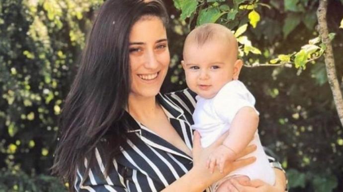 hazal kaya ve oğlu