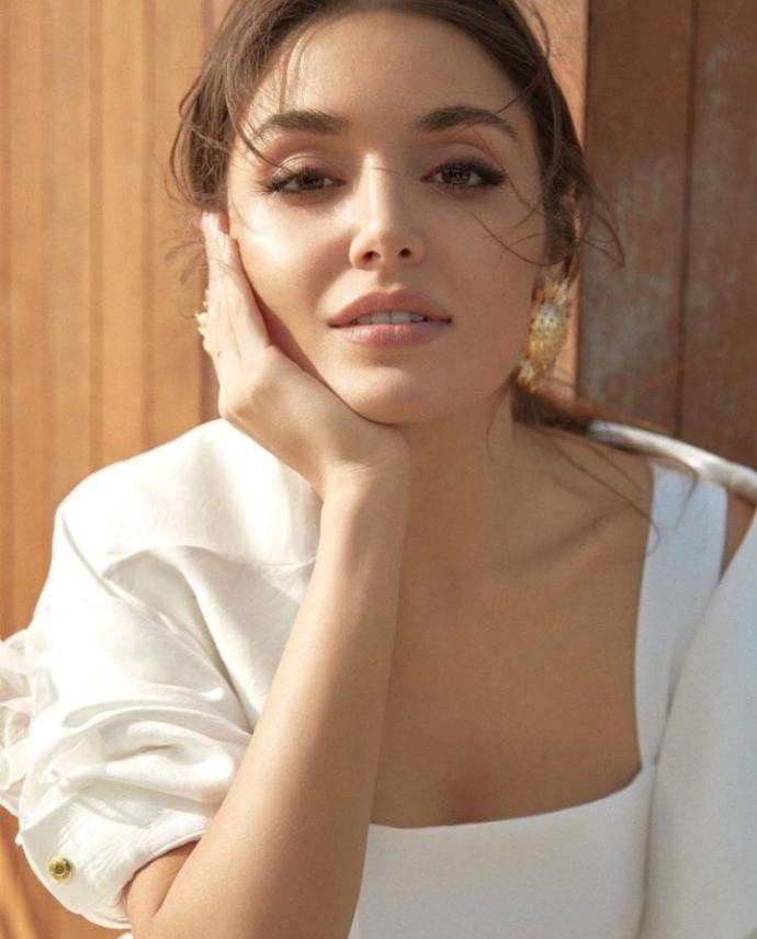 Hande Erçel Selena Gomez e benziyor mu?