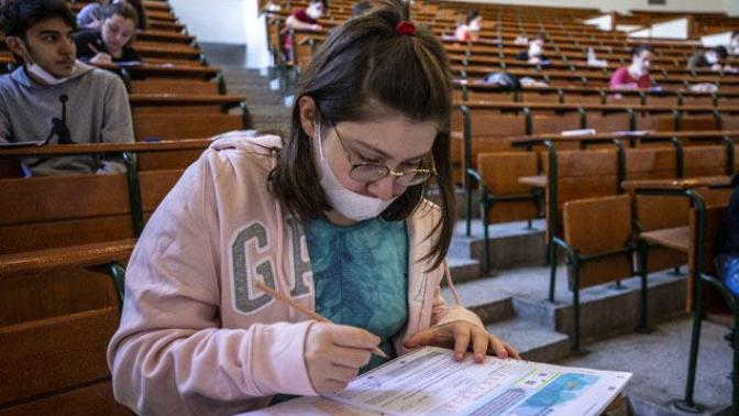 YKS sınav giriş yerleri açılandı. Corona salgınından dolayı sınav ertelenmeli mi?