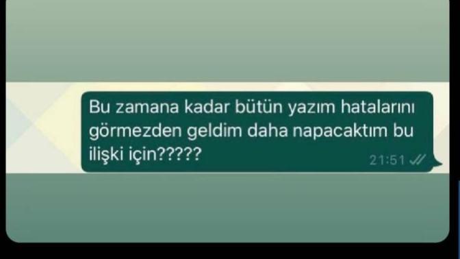 Mesajlaşırken yazım hatalarınızı düzelten bir sevgiliniz olsa, rahatsızlık duyup ayrılmayı düşünür müsünüz?