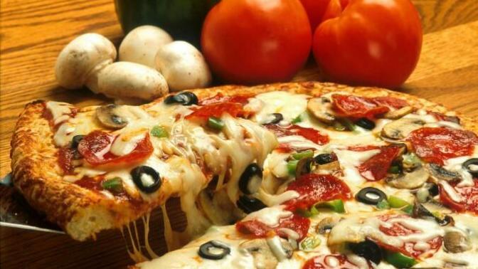 Sevgilim pizzayı eliyle yiyor ayrılmalı mıyım?