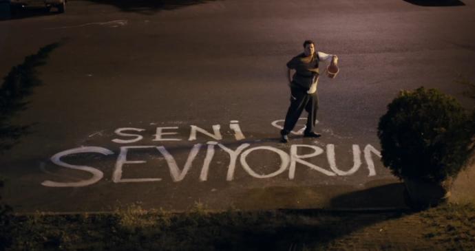 Karşı cinsin size nasıl yaklaşması sizi mutlu eder?