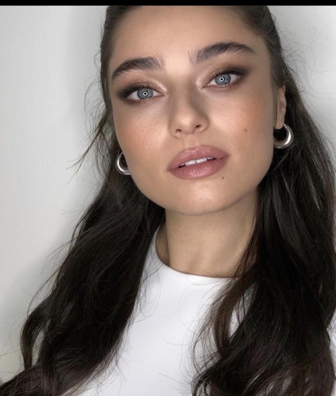 Sence Ayça Ayşin Turan mı daha güzel, Afra Saraçoğlu mu?