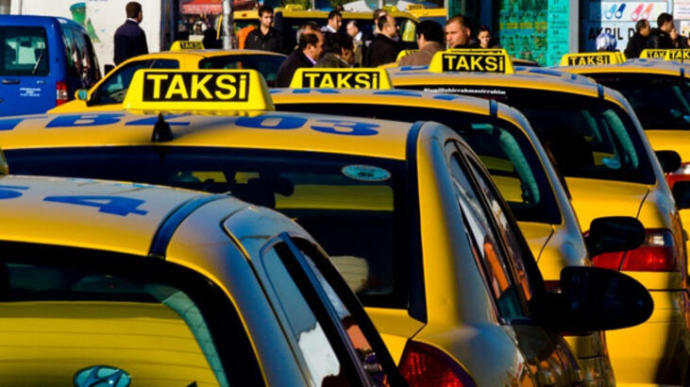 İstanbulda taksi sayısı arttırılacak diyen İmamoğluna trafiği kitleriz tehdidi yapıldı; sence ne olmalı?