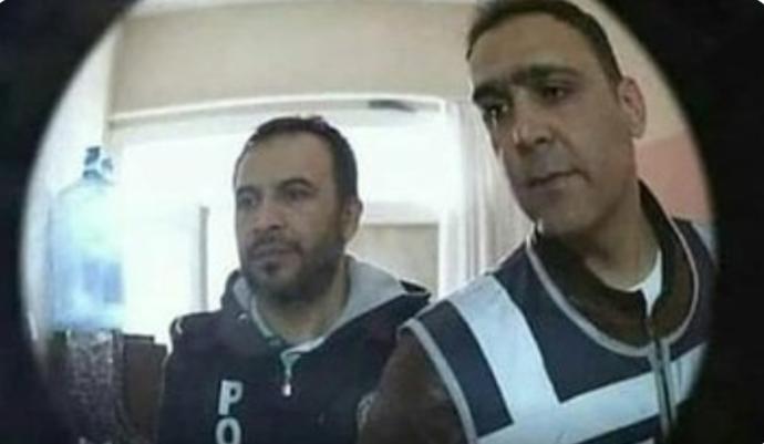 Kapınız Polis Tarafından Çalınsa Muhtemelen Hangi Suçtan Aranıyor olurdunuz?