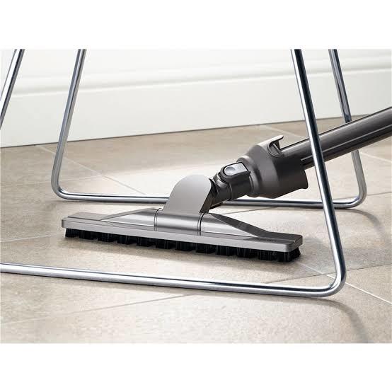 Dyson DC52 Animal Complete kullanan var mı?