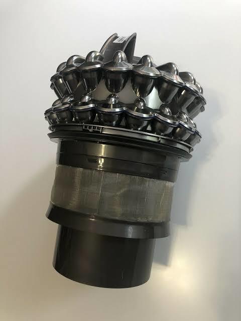 Dyson DC52 Animal Complete kullanan var mı?