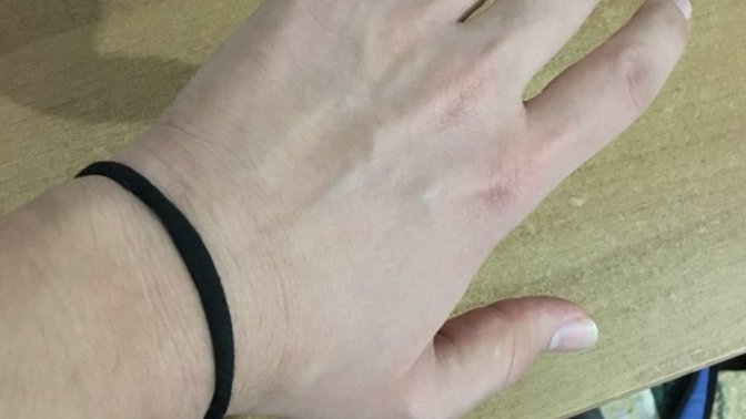 Erkeğin bileğine siyah toka takması ne anlama gelir?