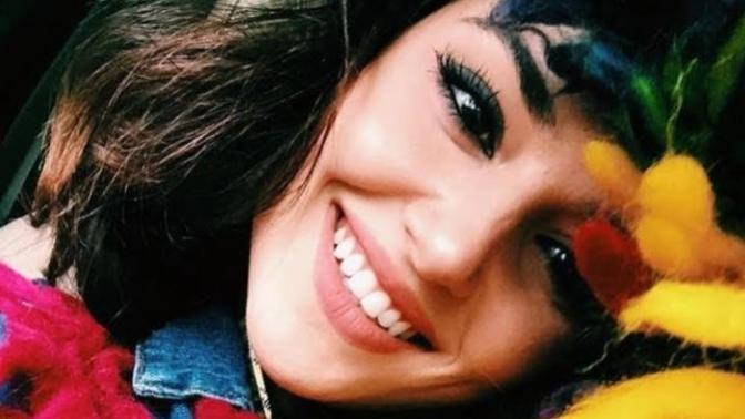 Hande Erçel'in gülüşü sizce kusursuz değil mi?