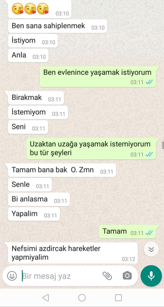 Arkadaşlar sizce beni seviyor mu?