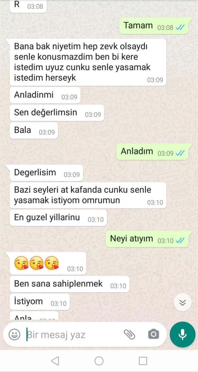 Arkadaşlar sizce beni seviyor mu?