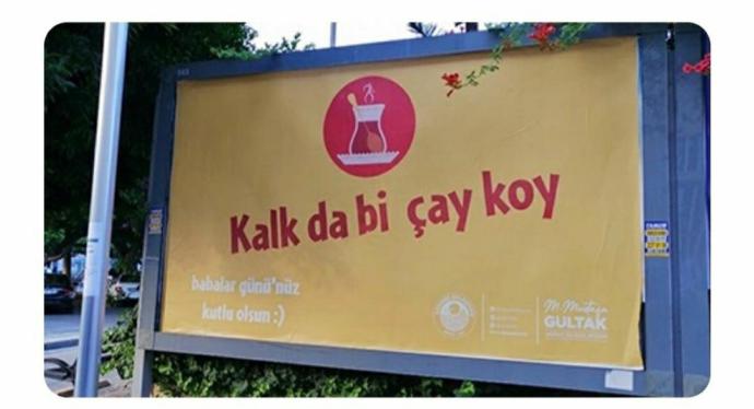 Bu babalar günü afişi kadınlardan tepki çekti ! Babalar gününün bu şekilde kutlanması doğru mu?
