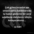 Hep neşeli olan insanlar aslında mutsuz mudur?