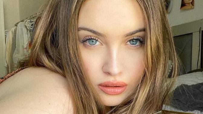 Bu instagram fenomeni 10 üzerinden ne kadar güzel sizce ?