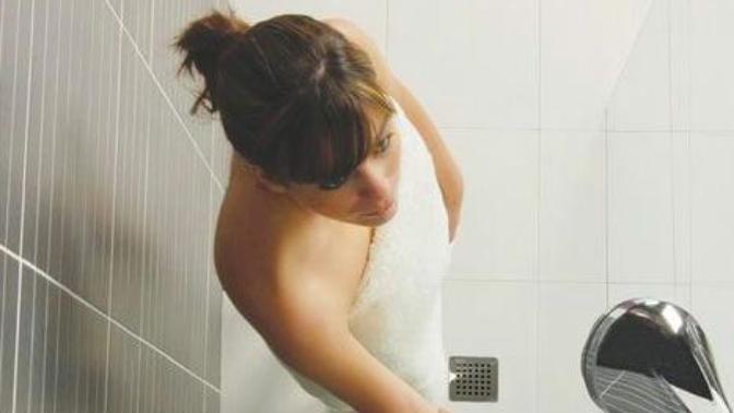 Ayakta banyo yapmanın zararları var mı?