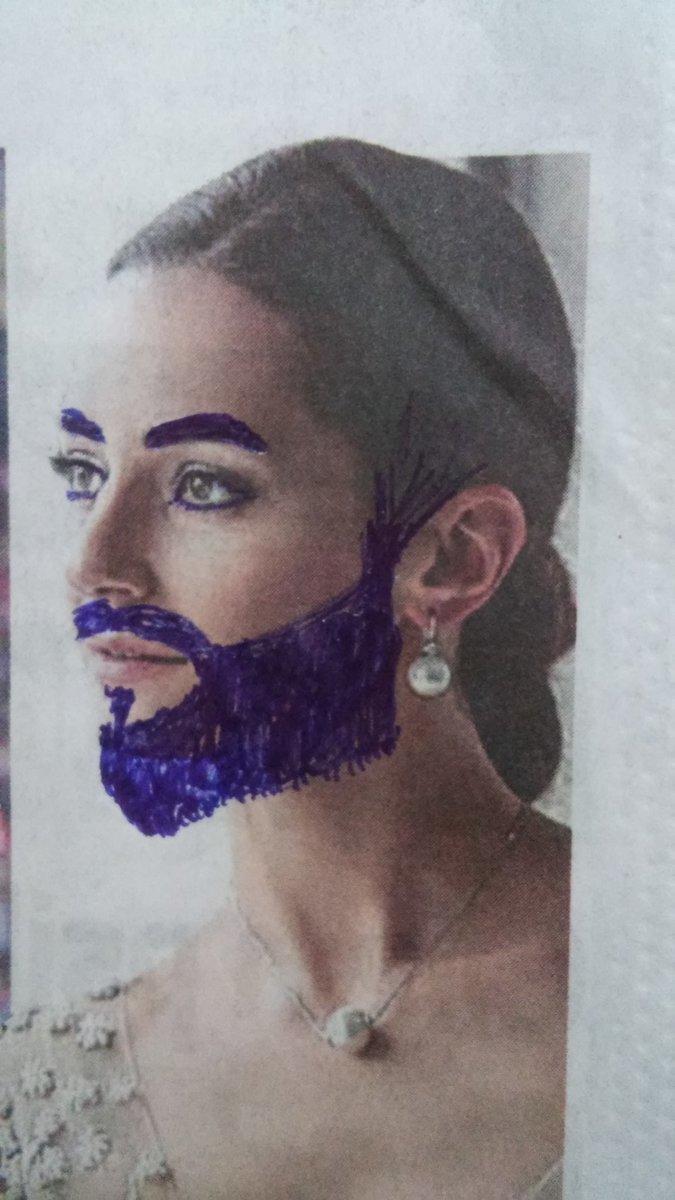 Derste sıkılınca kitaptaki resimlere kaş bıyık çizer miydin? :D Makyaj yaptırır mıydın?