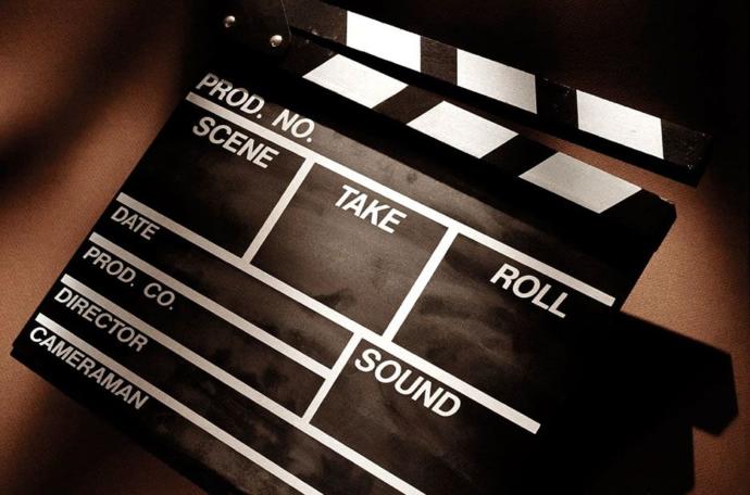Dizi ve film sektörüne nasıl girebilirim, ne tür özelliklere sahip olmalıyım?