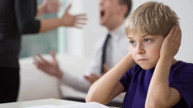 Evde çıkan tartışmalar çocukların geleceğini etkiler mi?