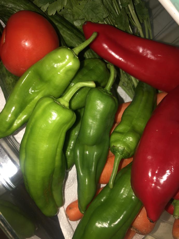 Arkadaslar canim domates soslu biber kizartmasi cekti, bizde bu biberlerden var emin olamadim bu biberler kizartmalik biber mi?