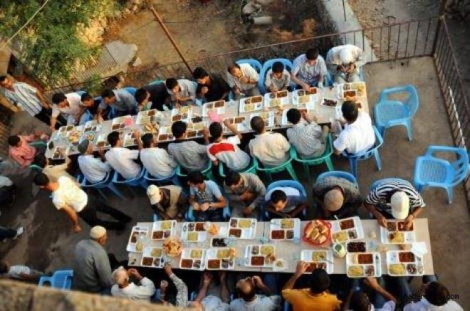 Cenaze evinin yemek dağıtması hakkında ne düşünüyorsunuz?