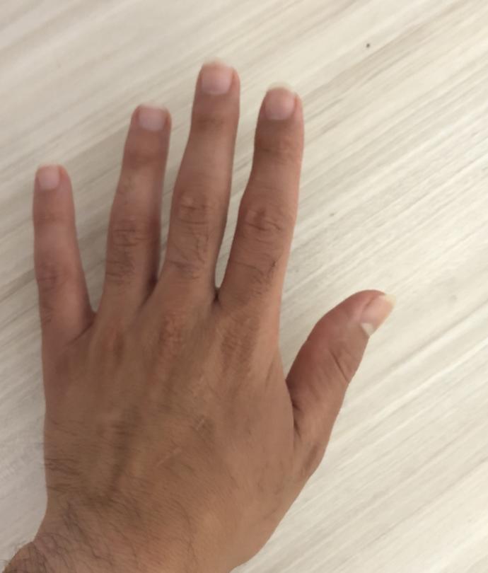 Erkekler eli böyle olan var mı?