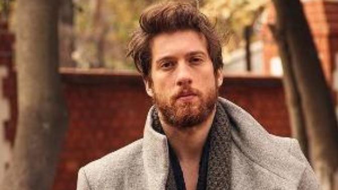 Utku adında denk geldiğim tüm erkekler sarışın ve yakışıklı oluyor. Sizin de denk geldiğiniz böyle tesadüfler var mı?