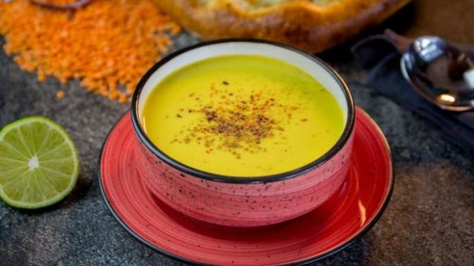 Mercimek çorbasına soğuk su mu konulur sıcak mı?