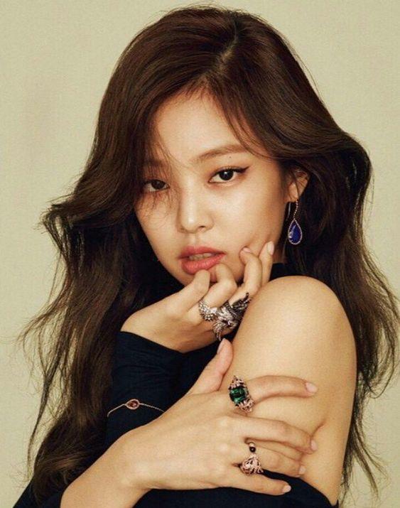 Jennie mi Lisa mı?