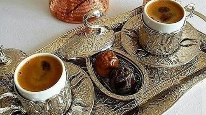 Kahveyi nasıl seversin, cezvede mi pişmeli makinesinde mi?