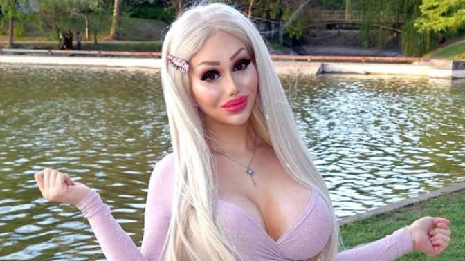 "Erkekleri deli eden güzelliği" yüzünden işsiz kalan Macaristanlı Barbie ülkemizde iş bulabilir mi?
