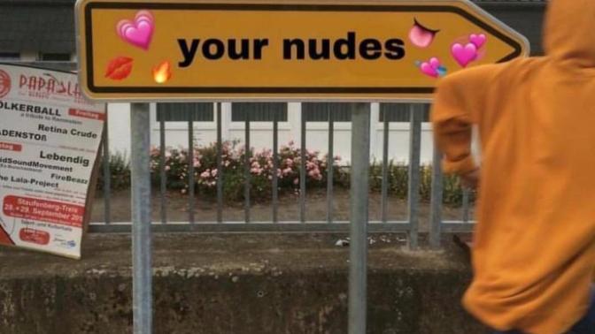 Porncu musunuz nudecu mu?