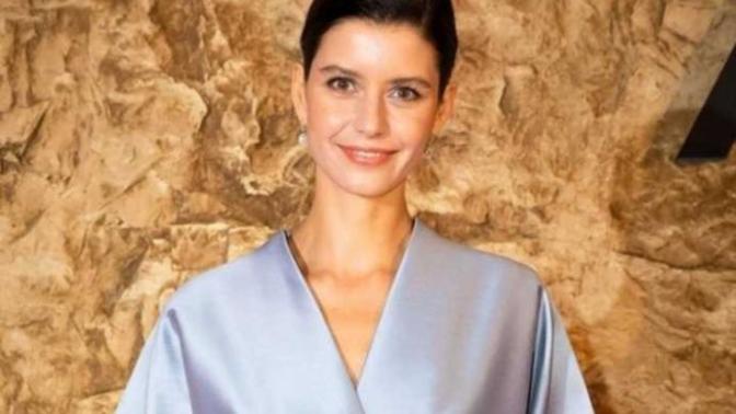 Beren saat neden hiç bir zaman Bihter Ziyagil gibi giyinip makyaj yapmıyor?