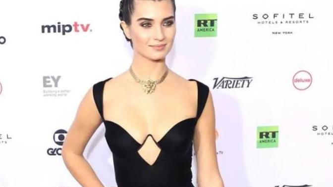 Tuba Büyüküstün güzel ve çekici bir kadın mı?