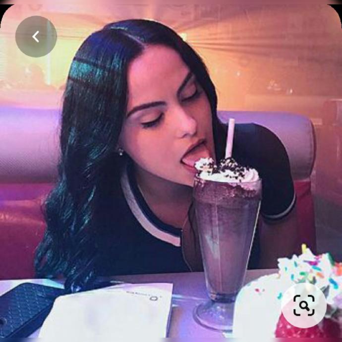 Sizce Camila Mendes güzel mi (fotoğraflı)?