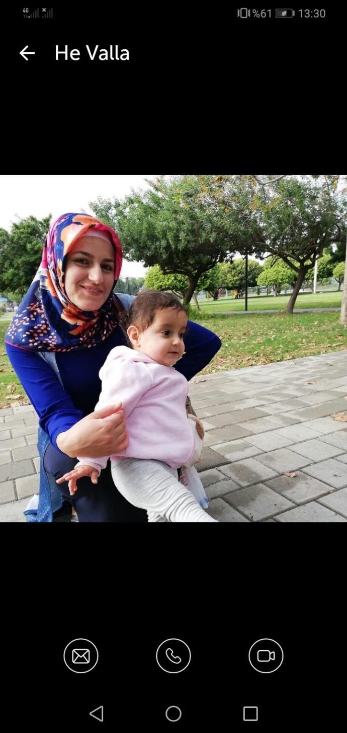 Deli gibi sarılmak istediğin biri var mı?