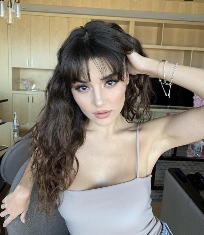 Hande Erçeli Türkan Şoray’a benzetenler var bence alakaları yok benzemiyor sizce benziyor mu?