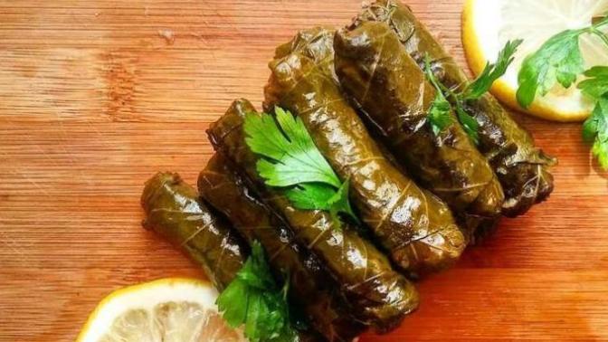 Yaprak sarma limonlu mu limonsuz mu olmalı?