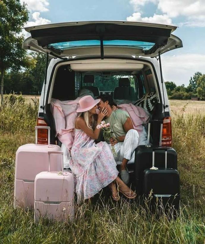 Sevgilinizle tatil yaparken karavanda mı kalırsınız otelde mi?