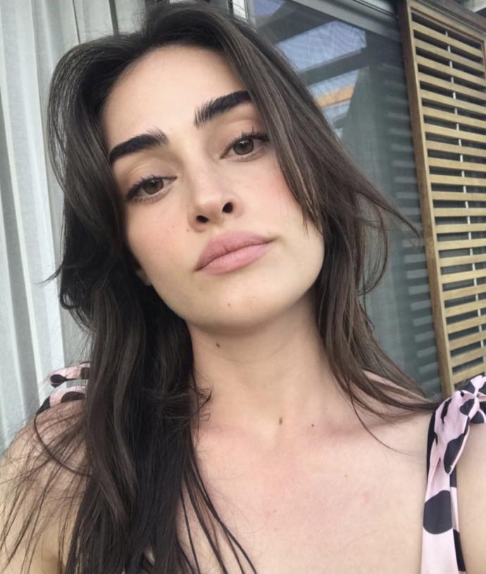 Esra Bilgiç Hande Erçelden daha güzel neden Hande Erçel kadar abartılmıyor?