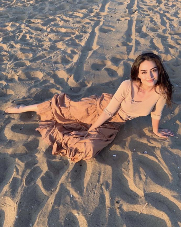Esra Bilgiç Hande Erçelden daha güzel neden Hande Erçel kadar abartılmıyor?