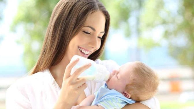 Biberon ve emziğe alışan bebek anne memesini reddeder mi?