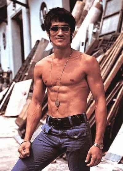 Dwyane Johnson mı yoksa Bruce Lee mi daha güçlü ?