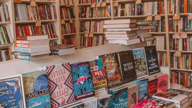 Kitap alırken hangi yayınevi tercih edilmeli?