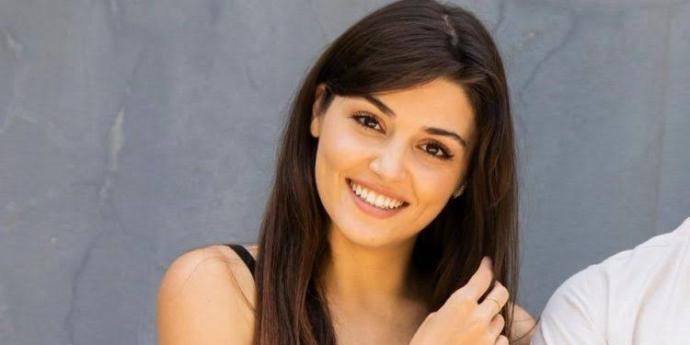 Beren Saat mi Hande Erçel mi daha güzel sizce?
