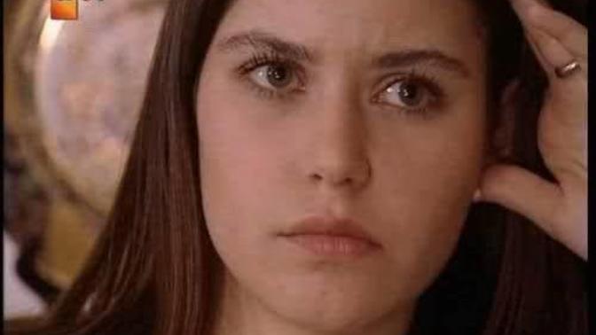 Beren Saat mi Hande Erçel mi daha güzel sizce?