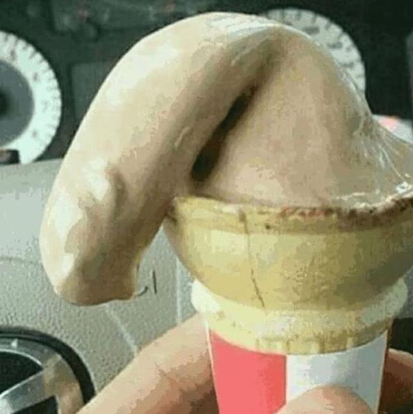 Sevgilimle ilk kez ilişkiye girecektik ancak üzerime çıktığı gibi boşaldı girmeden neden böyle olur?