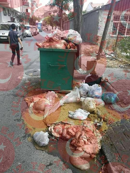 Dini, siyasete alet eder misiniz?