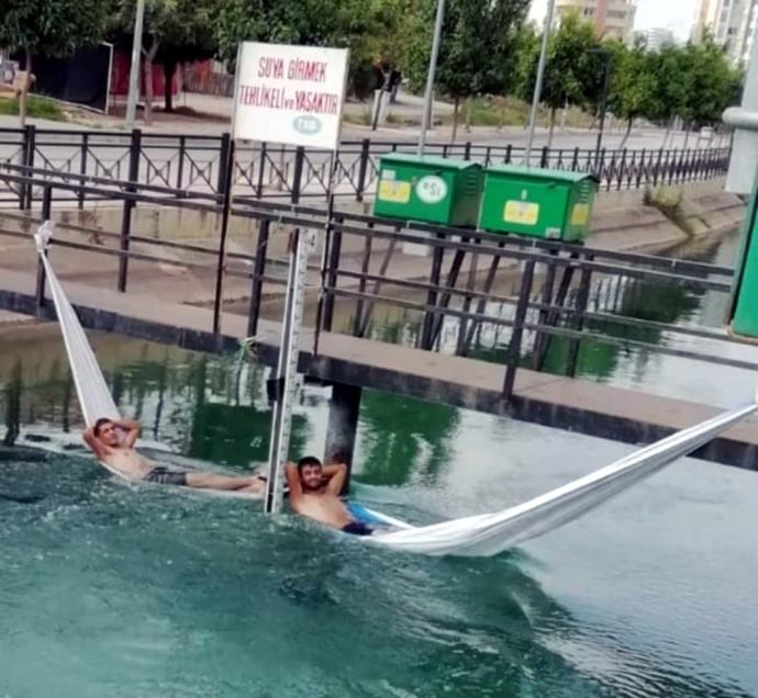 Çok sıcak yaaa nasıl ama anlatamam?